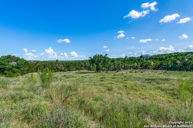 Listing photo id 6 for 517 Cielo