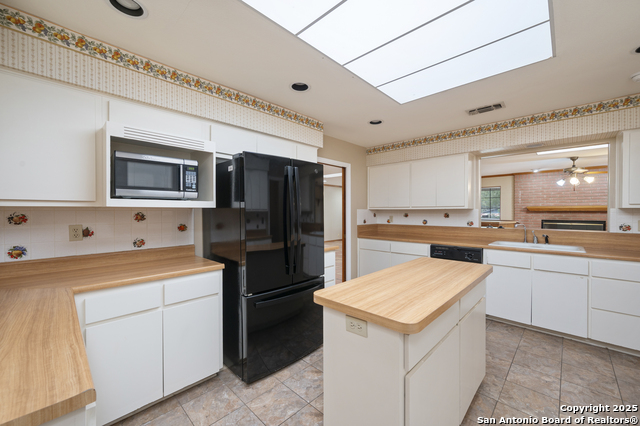 Image 13 of 30 For 4231 Woodburn