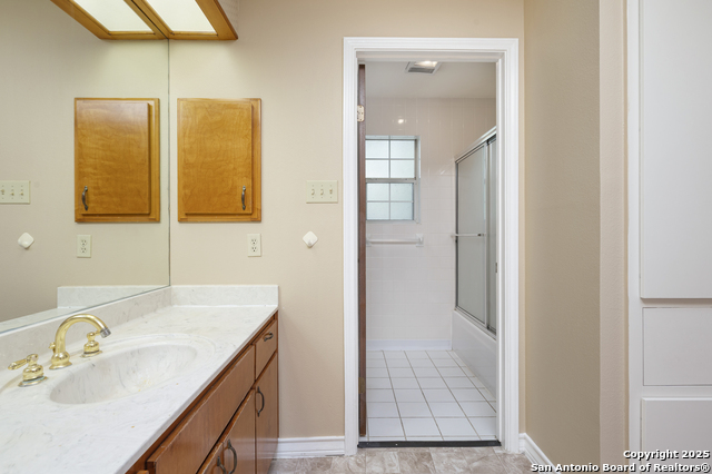 Image 20 of 30 For 4231 Woodburn