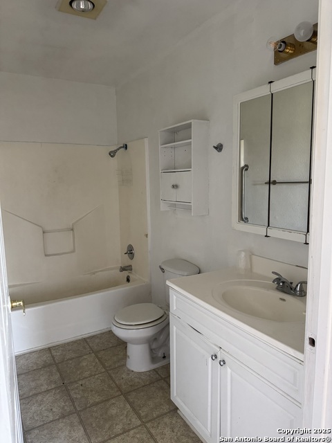 Image 11 of 12 For 112 San Antonio Street