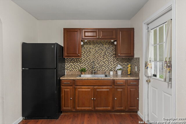 Image 12 of 27 For 103 Carmen Pl