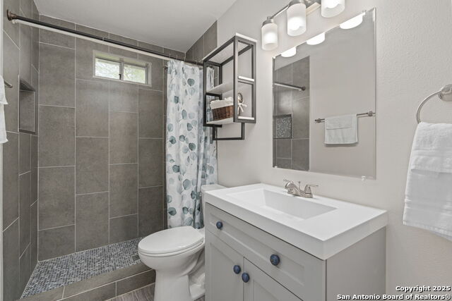 Image 19 of 27 For 103 Carmen Pl