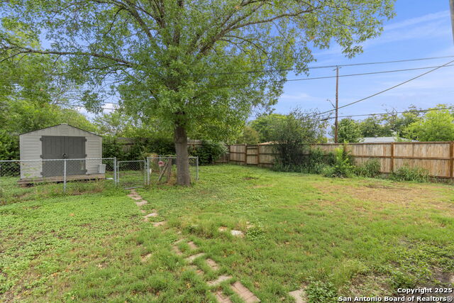 Image 26 of 27 For 103 Carmen Pl