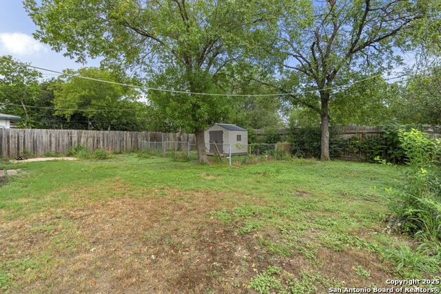 Image 27 of 27 For 103 Carmen Pl