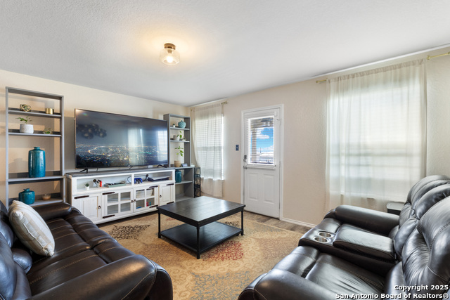 Image 10 of 31 For 8054 Falcon Meadow
