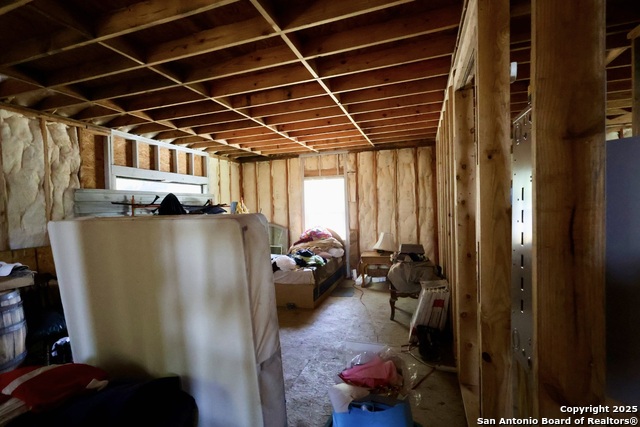 Listing photo id 9 for 466 County Road 2471