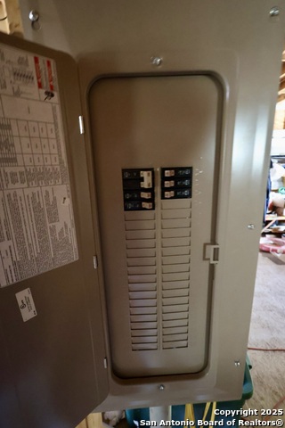 Listing photo id 10 for 466 County Road 2471