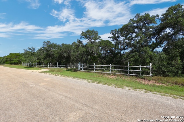 Listing photo id 0 for 466 County Road 2471