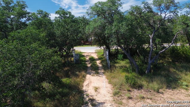 Listing photo id 1 for 466 County Road 2471
