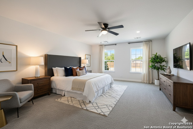 Listing photo id 13 for 1190 Hollyhock Ln