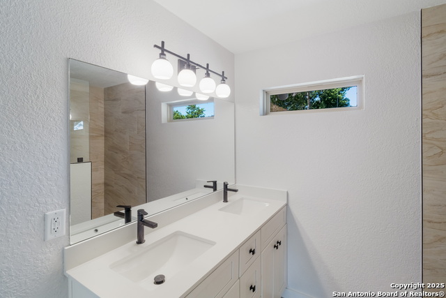 Listing photo id 18 for 1190 Hollyhock Ln
