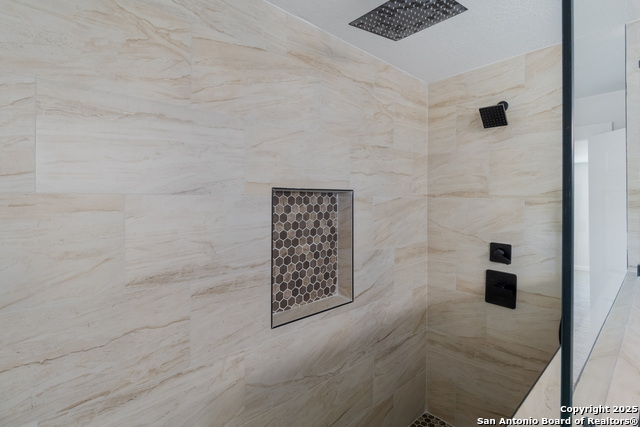 Listing photo id 19 for 1190 Hollyhock Ln