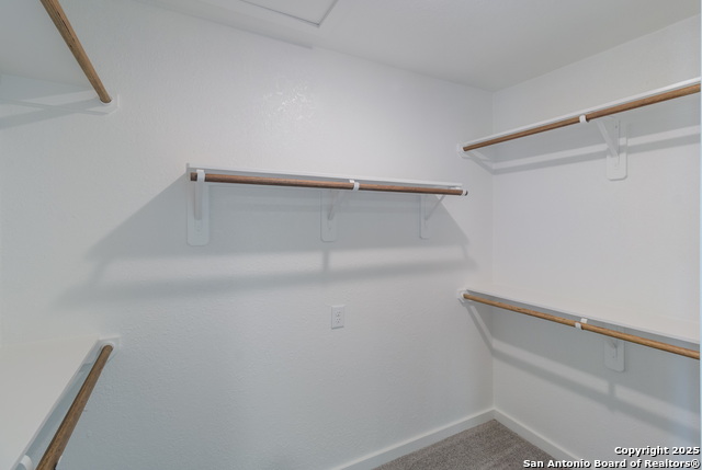 Listing photo id 20 for 1190 Hollyhock Ln