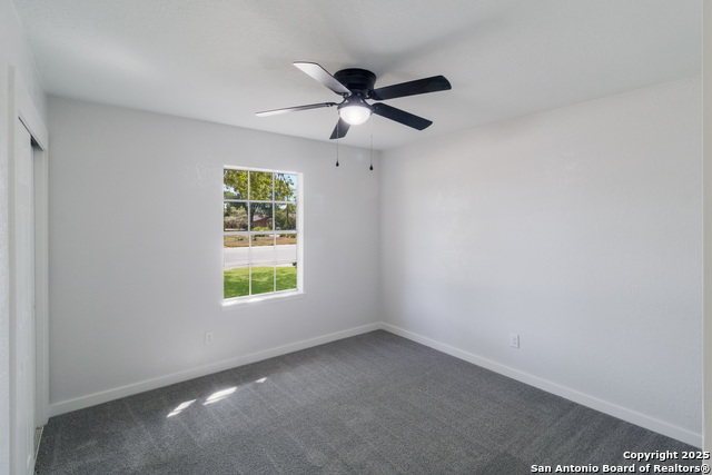 Listing photo id 25 for 1190 Hollyhock Ln