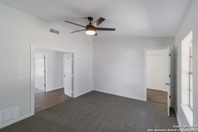 Listing photo id 27 for 1190 Hollyhock Ln