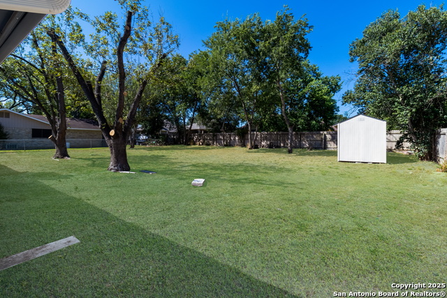 Listing photo id 30 for 1190 Hollyhock Ln