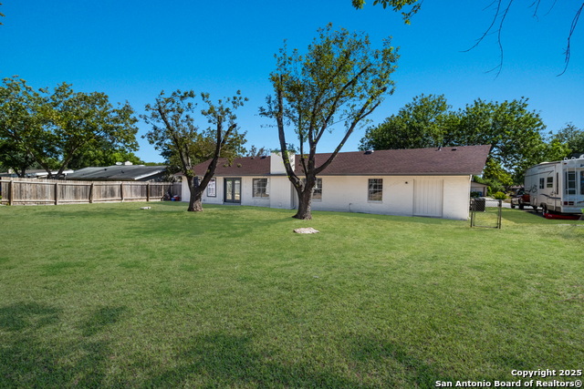 Listing photo id 32 for 1190 Hollyhock Ln