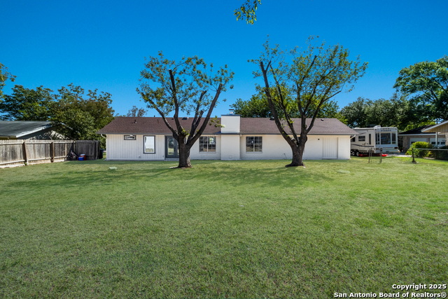 Listing photo id 33 for 1190 Hollyhock Ln