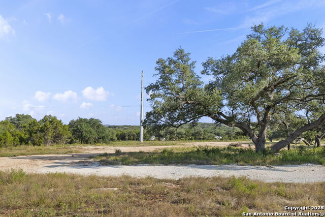 Image 3 of 17 For 154 Lone Oak