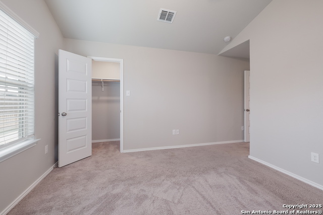 Image 11 of 21 For 702 Shorleaf