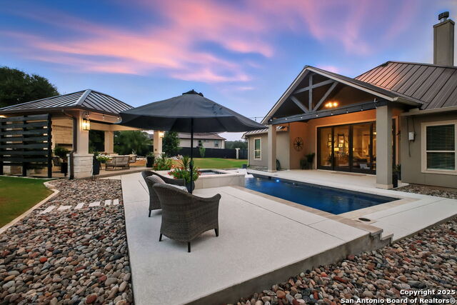 Listing photo id 28 for 5755 High Forest