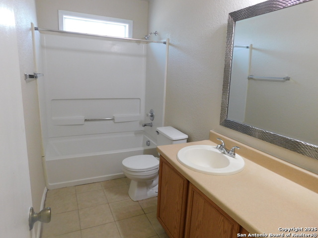 Image 11 of 15 For 6117 Apple Valley