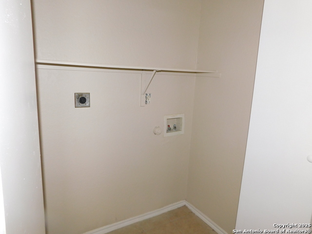 Image 5 of 15 For 6117 Apple Valley