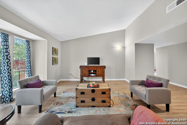 Image 11 of 31 For 3803 Barrington 15d