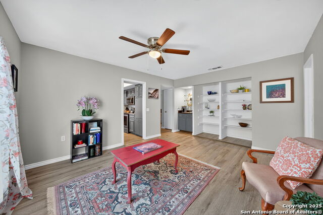 Image 13 of 31 For 3803 Barrington 15d