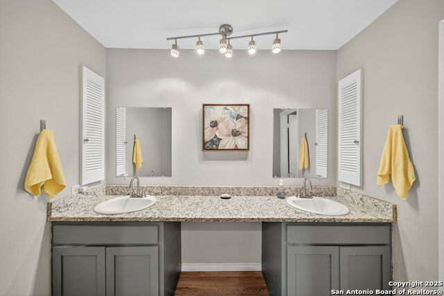 Image 21 of 31 For 3803 Barrington 15d