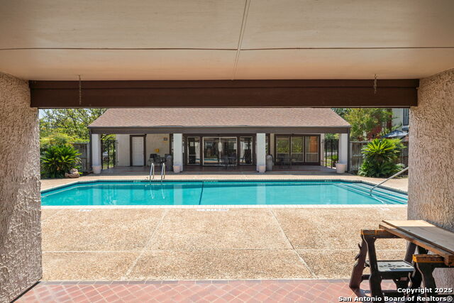 Image 26 of 31 For 3803 Barrington 15d