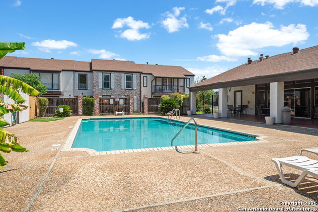 Image 28 of 31 For 3803 Barrington 15d