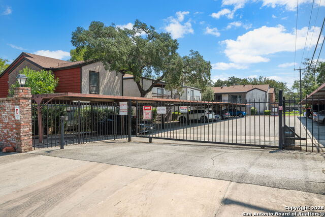 Image 29 of 31 For 3803 Barrington 15d