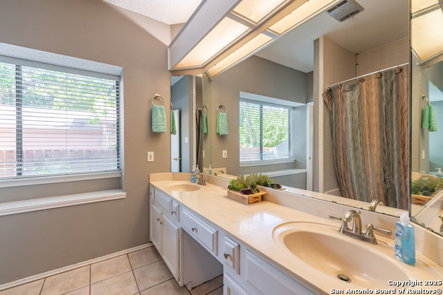 Image 19 of 31 For 13430 Coram Peak