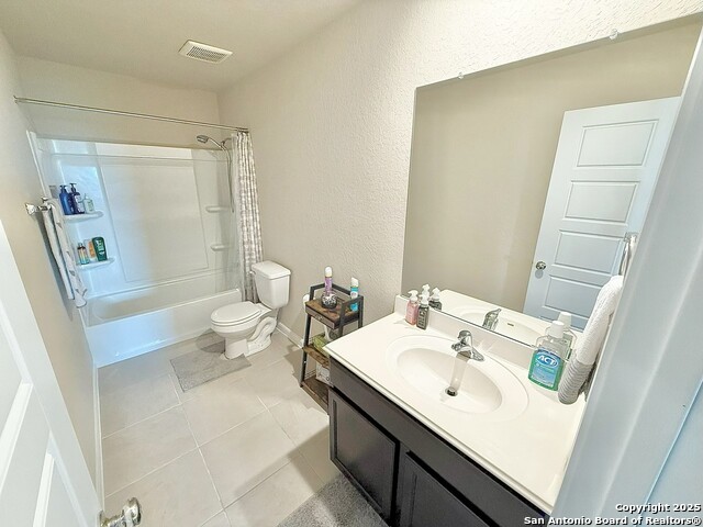 Image 22 of 29 For 7026 Vista Loop