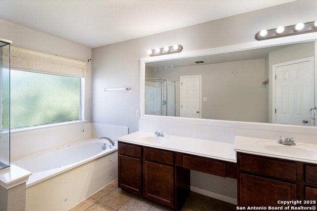 Image 18 of 32 For 20514 Cliff Park Ln