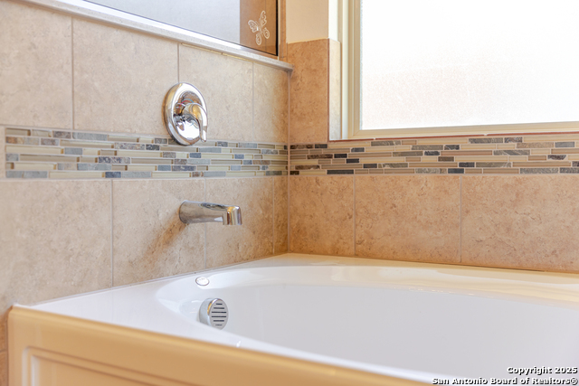 Image 17 of 51 For 8815 Falcon Park