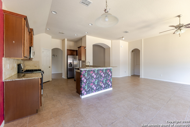 Image 33 of 51 For 8815 Falcon Park