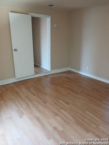 Image 13 of 15 For 1503 Lombrano