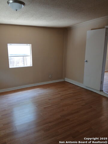 Image 2 of 15 For 1503 Lombrano