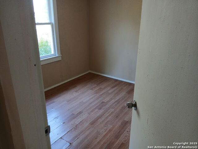 Image 3 of 15 For 1503 Lombrano