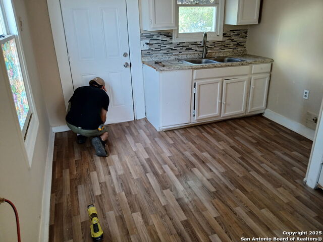 Image 4 of 15 For 1503 Lombrano