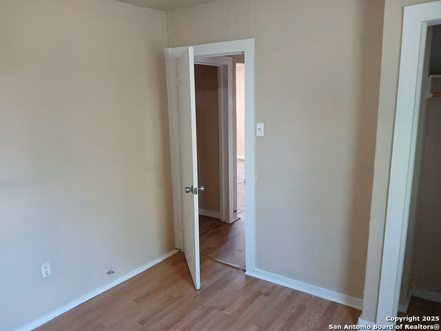 Image 5 of 15 For 1503 Lombrano