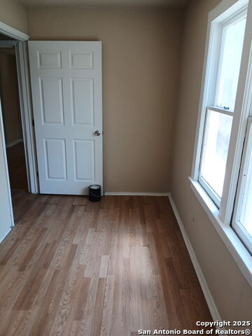 Image 7 of 15 For 1503 Lombrano