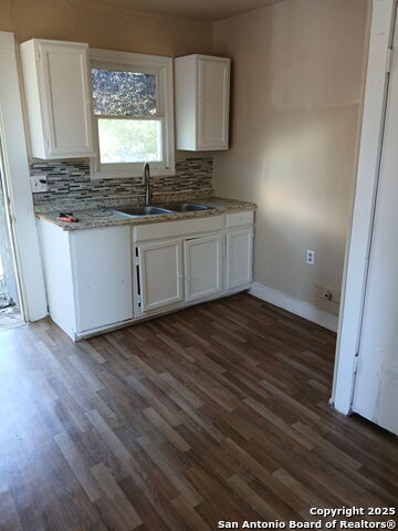 Image 9 of 15 For 1503 Lombrano