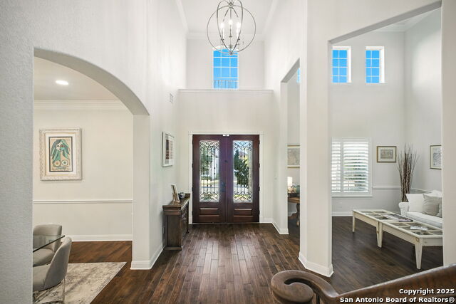 Listing photo id 13 for 7023 Hovingham
