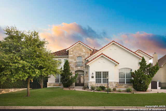 Listing photo id 1 for 7023 Hovingham