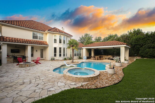 Listing photo id 41 for 7023 Hovingham