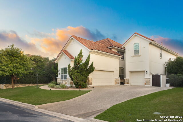Listing photo id 47 for 7023 Hovingham