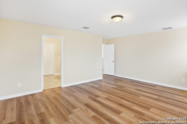 Image 21 of 33 For 691 Anthem  